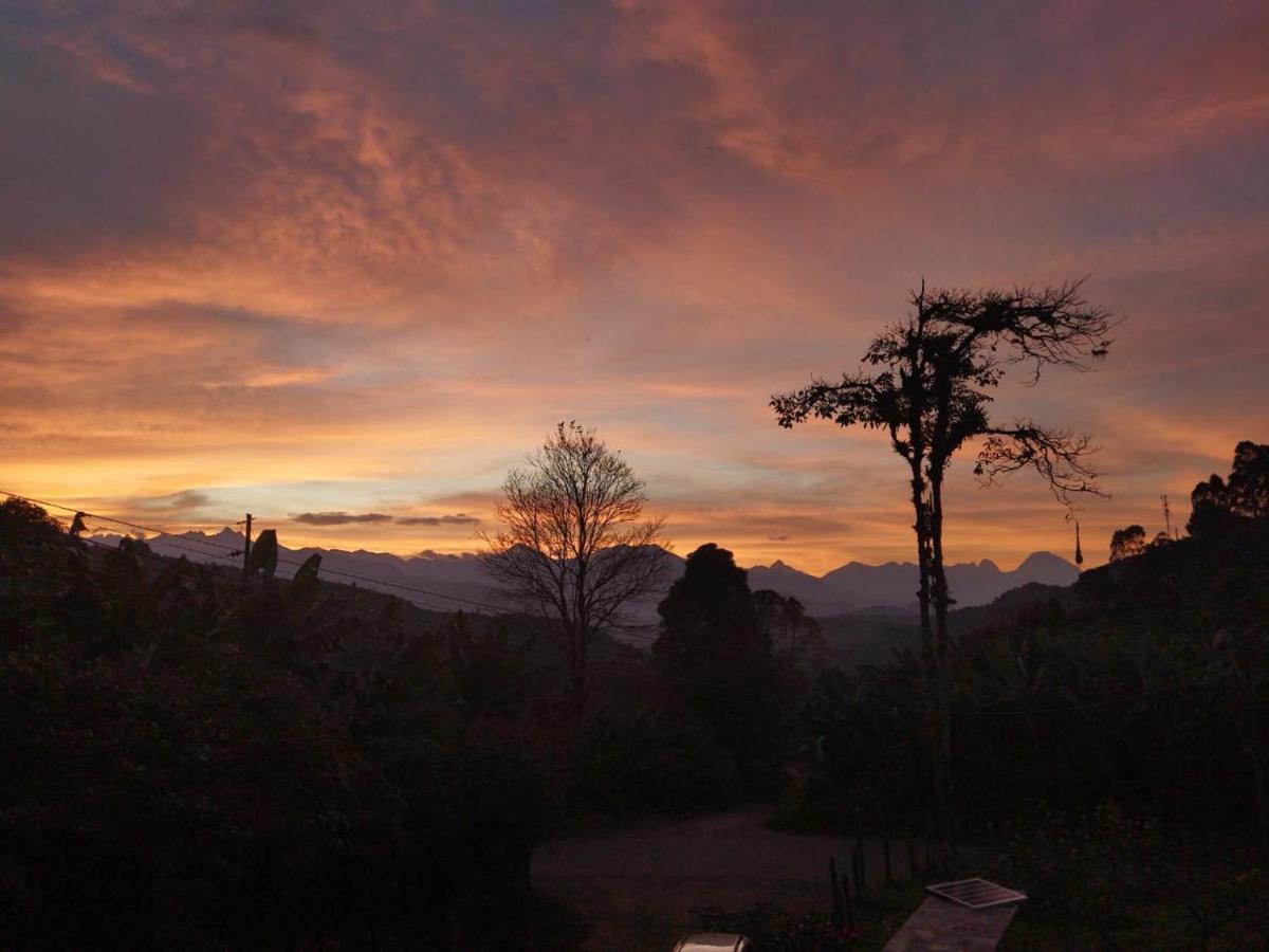Hotel Vista Farallones คาร์ดิน ภายนอก รูปภาพ