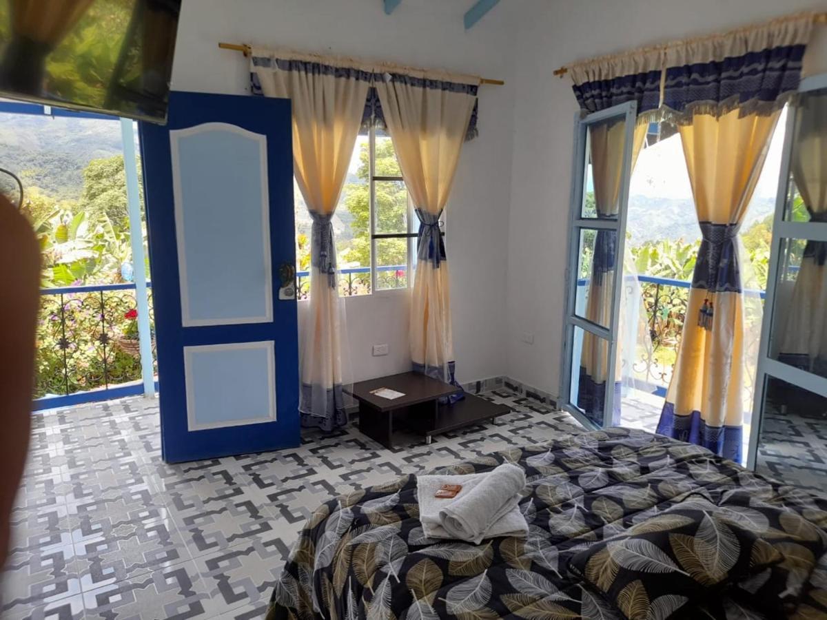 Hotel Vista Farallones คาร์ดิน ภายนอก รูปภาพ