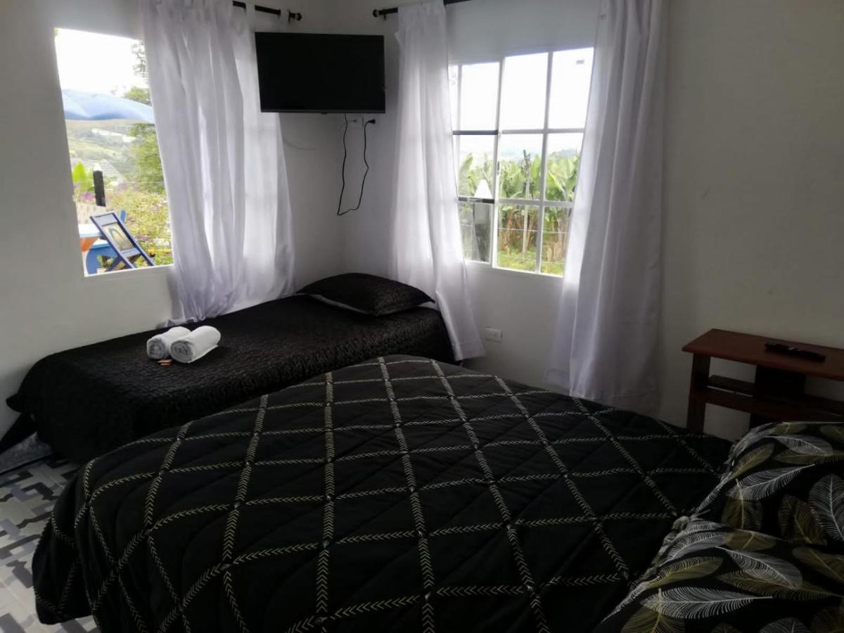 Hotel Vista Farallones คาร์ดิน ภายนอก รูปภาพ